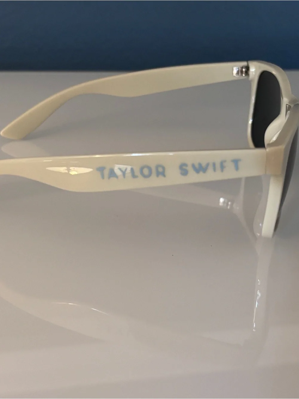 Taylor Swift 1989 Taylor’s Version Cream Sunglasses Brand New No Box
